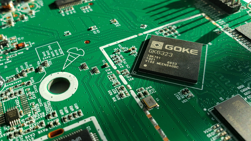 在线精品亚洲一区二区绿巨人