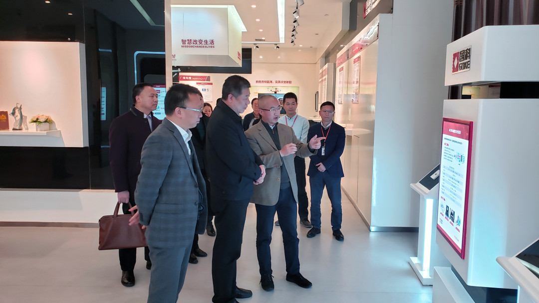 在线精品亚洲一区二区绿巨人