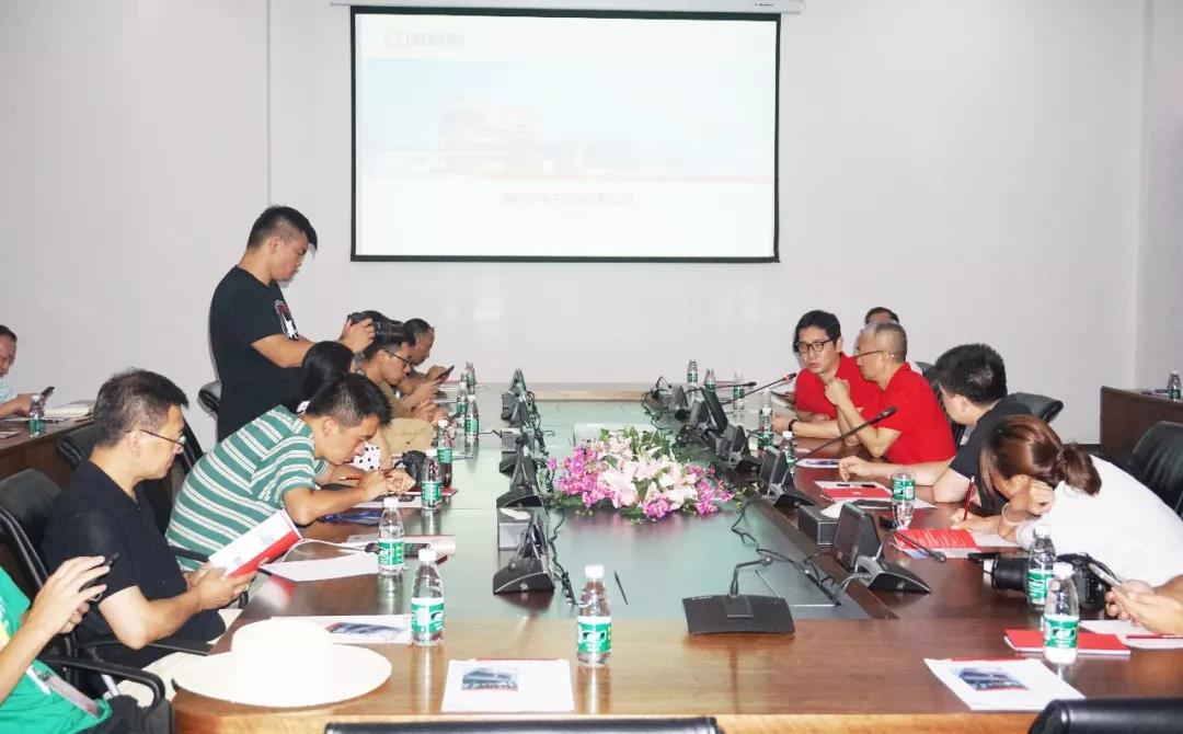 在线精品亚洲一区二区绿巨人