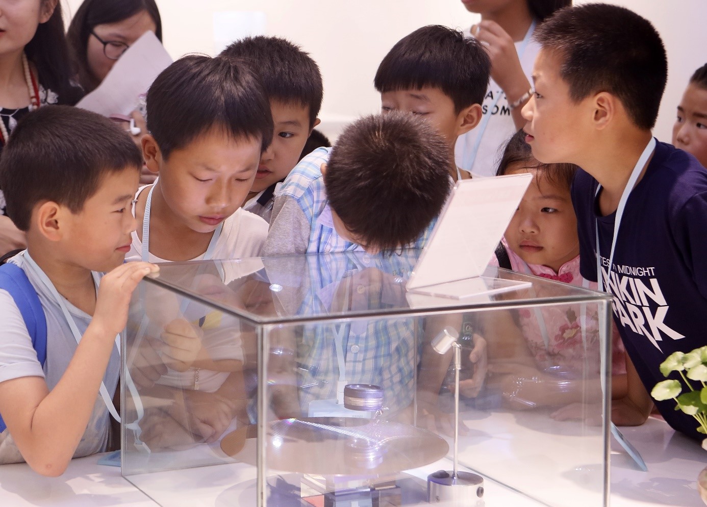 在线精品亚洲一区二区绿巨人