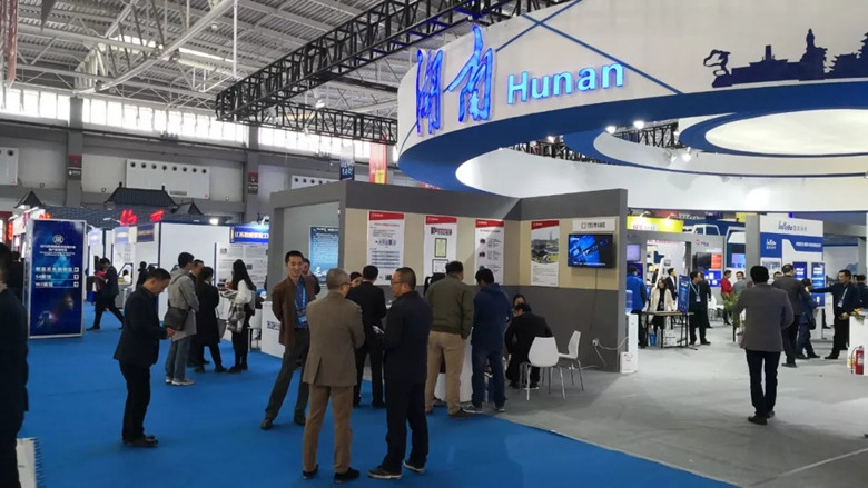 在线精品亚洲一区二区绿巨人