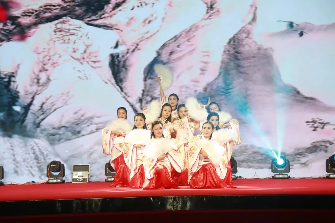 在线精品亚洲一区二区绿巨人