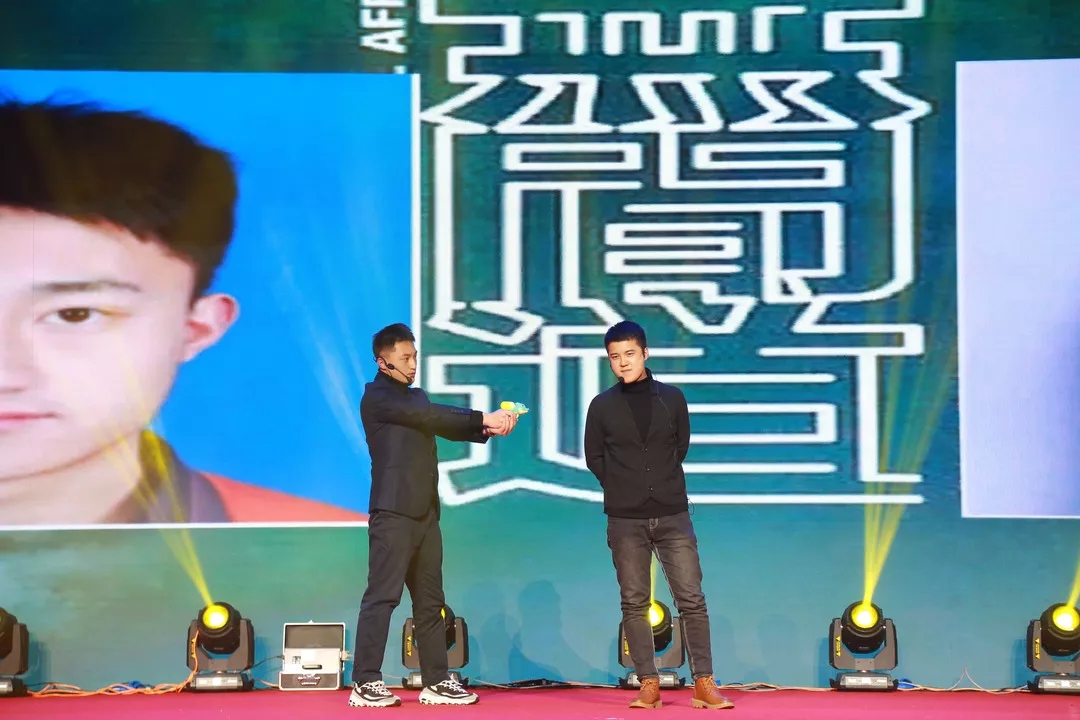 在线精品亚洲一区二区绿巨人