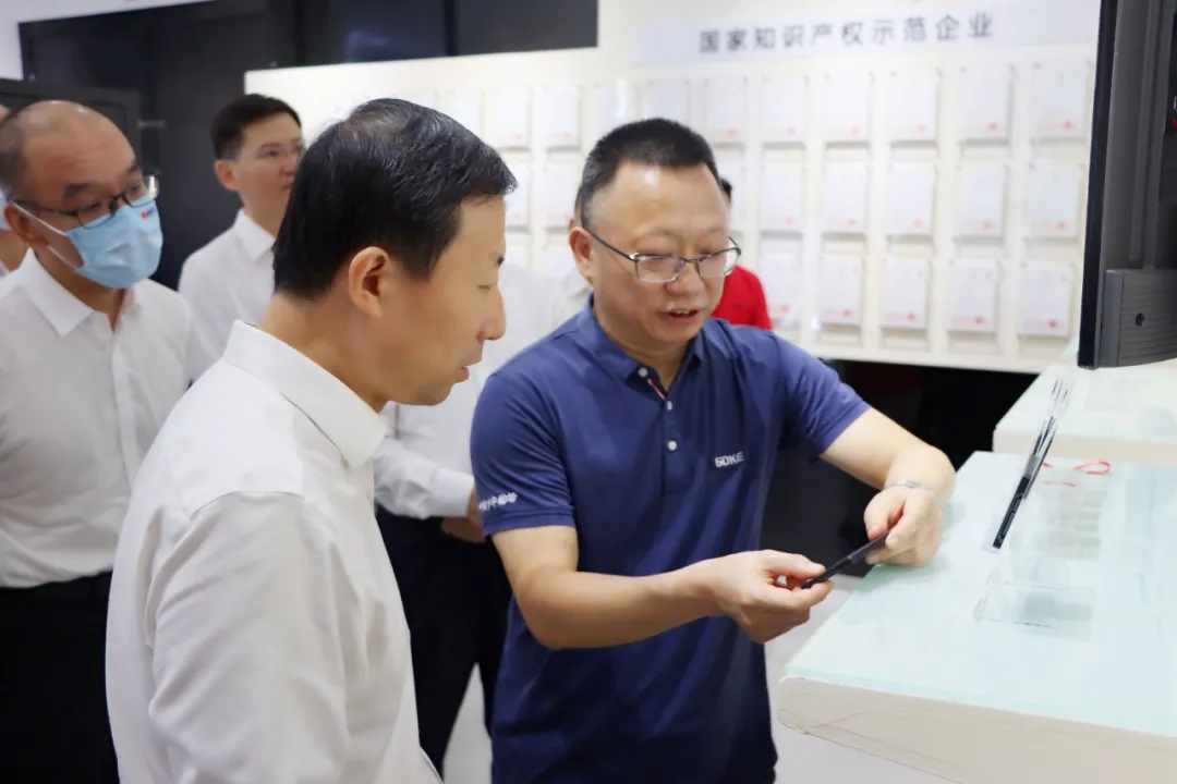 在线精品亚洲一区二区绿巨人