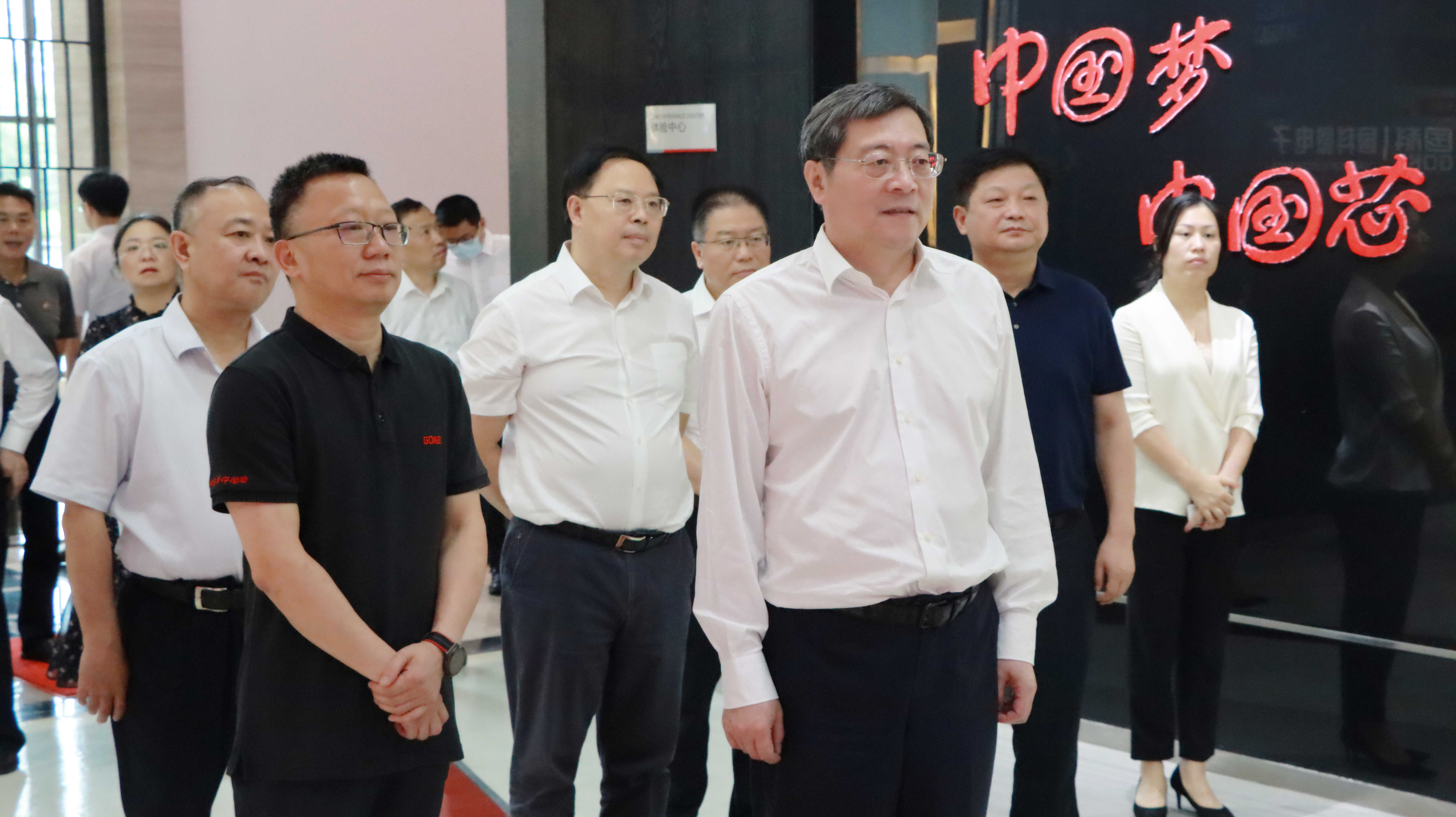 在线精品亚洲一区二区绿巨人