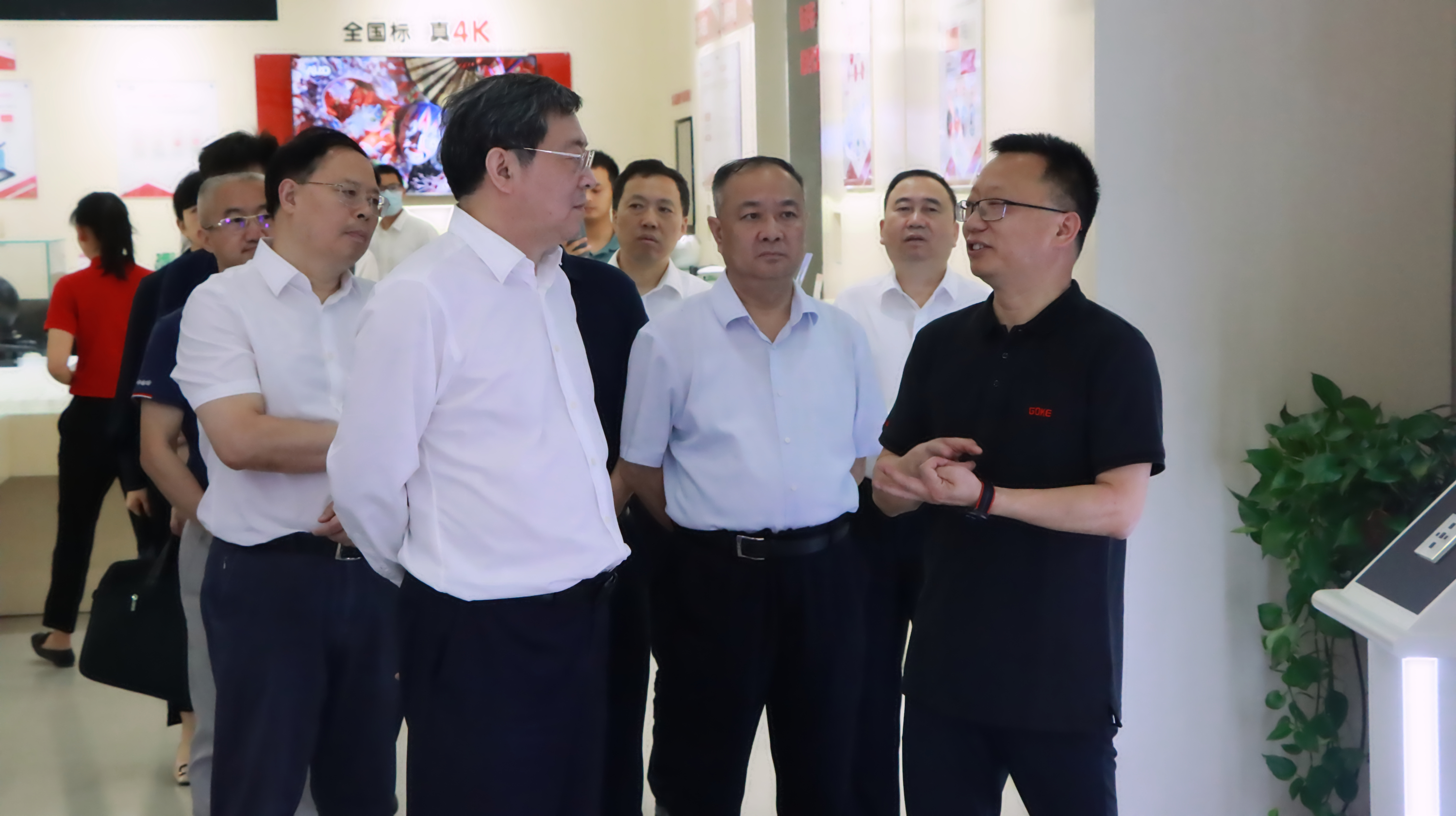 在线精品亚洲一区二区绿巨人