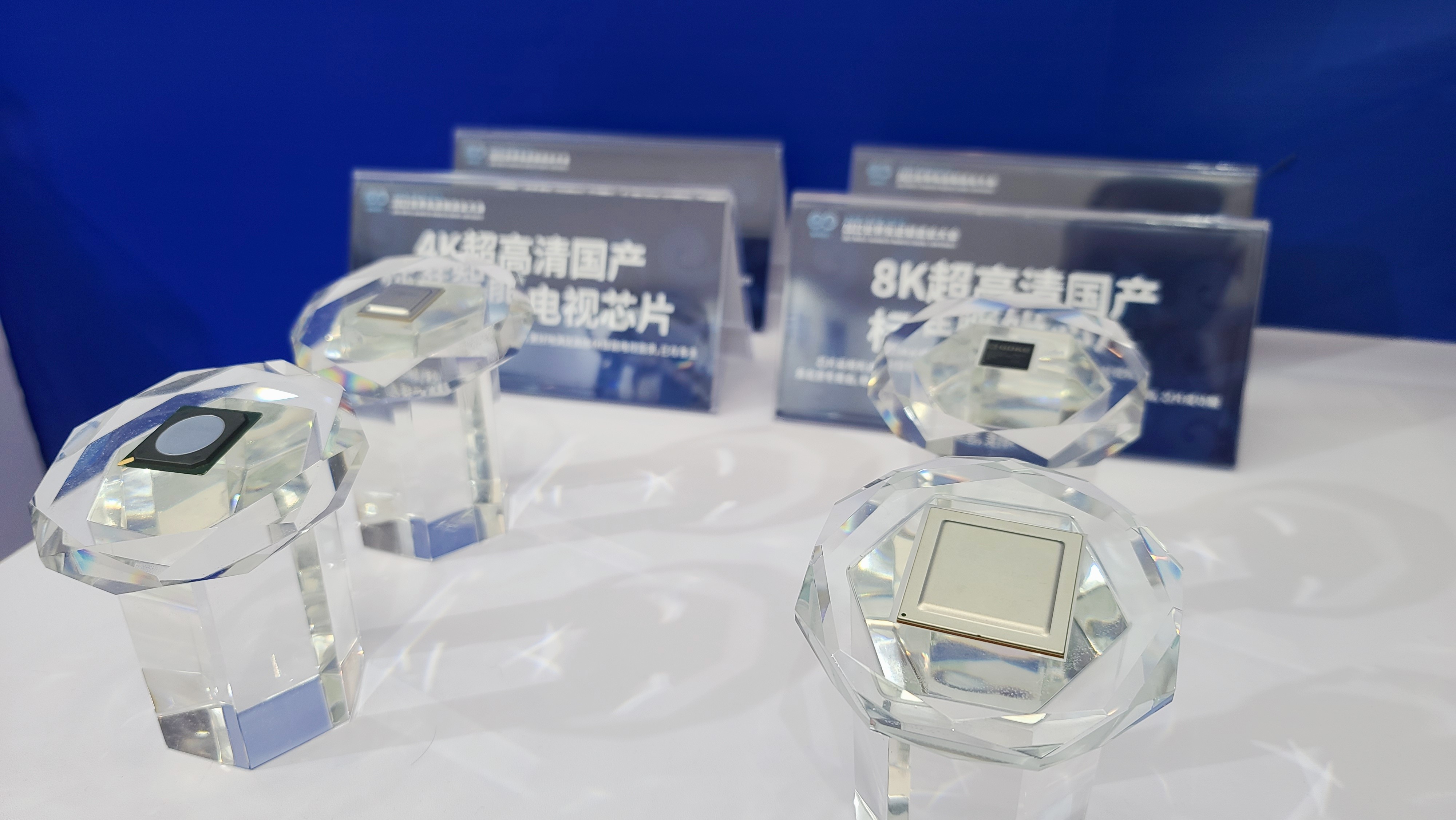 在线精品亚洲一区二区绿巨人