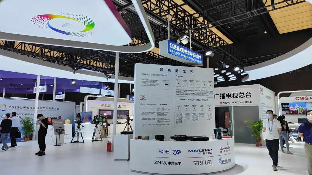 在线精品亚洲一区二区绿巨人