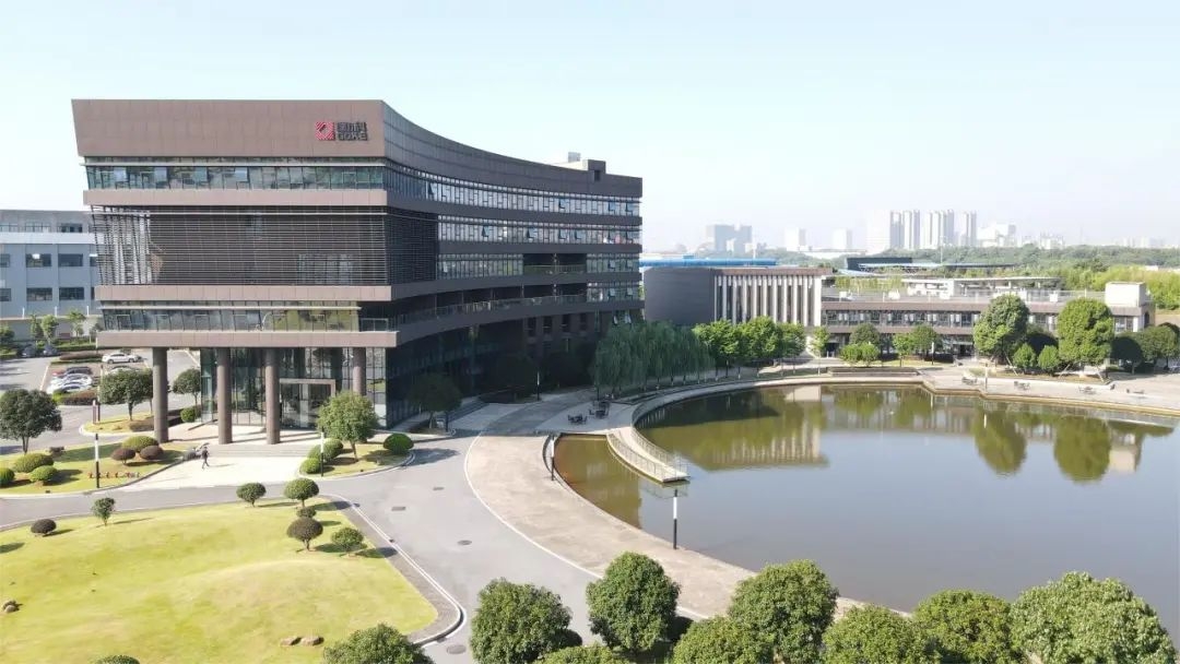 在线精品亚洲一区二区绿巨人