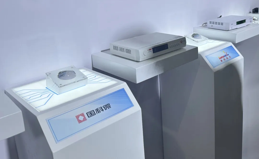 在线精品亚洲一区二区绿巨人