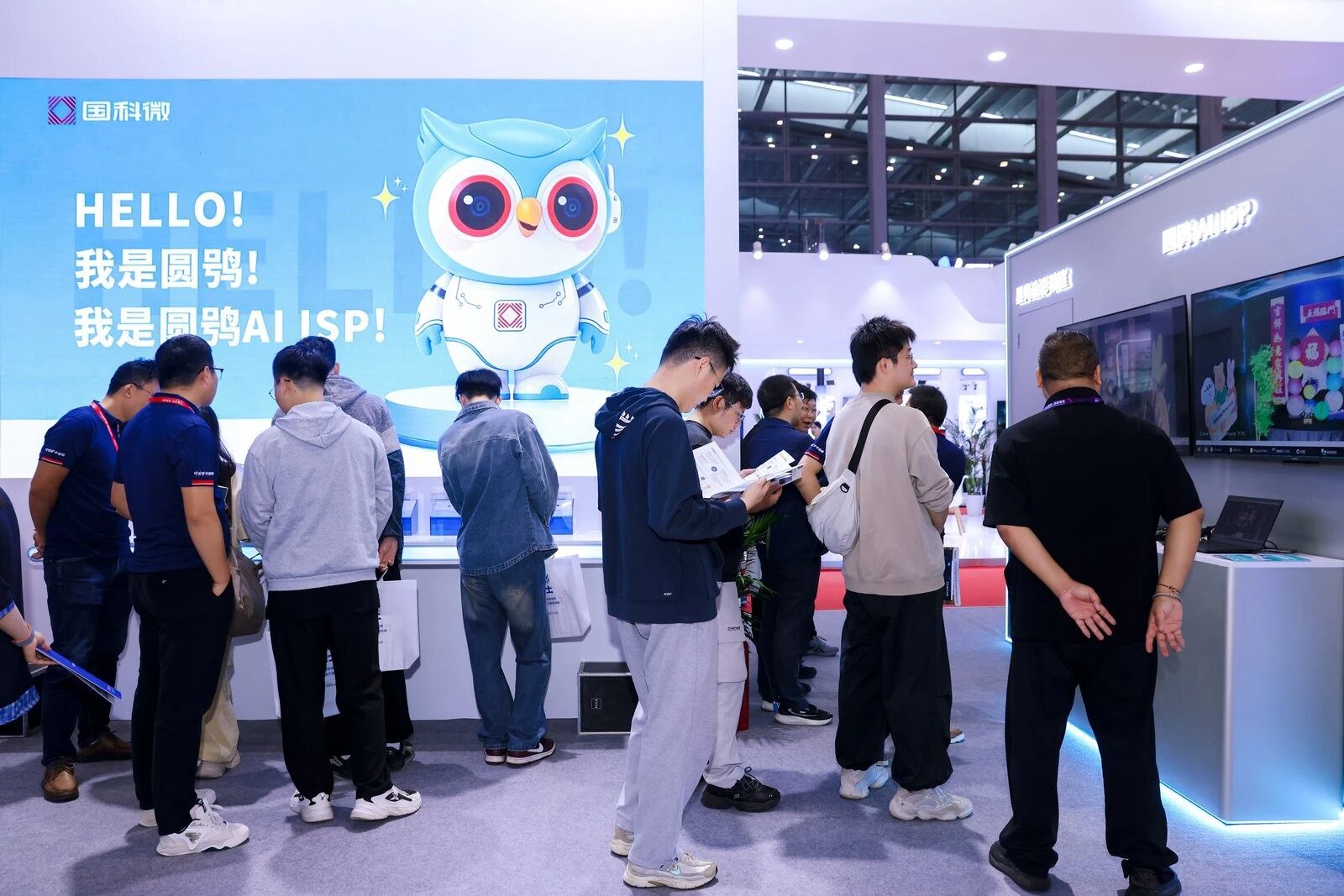 在线精品亚洲一区二区绿巨人