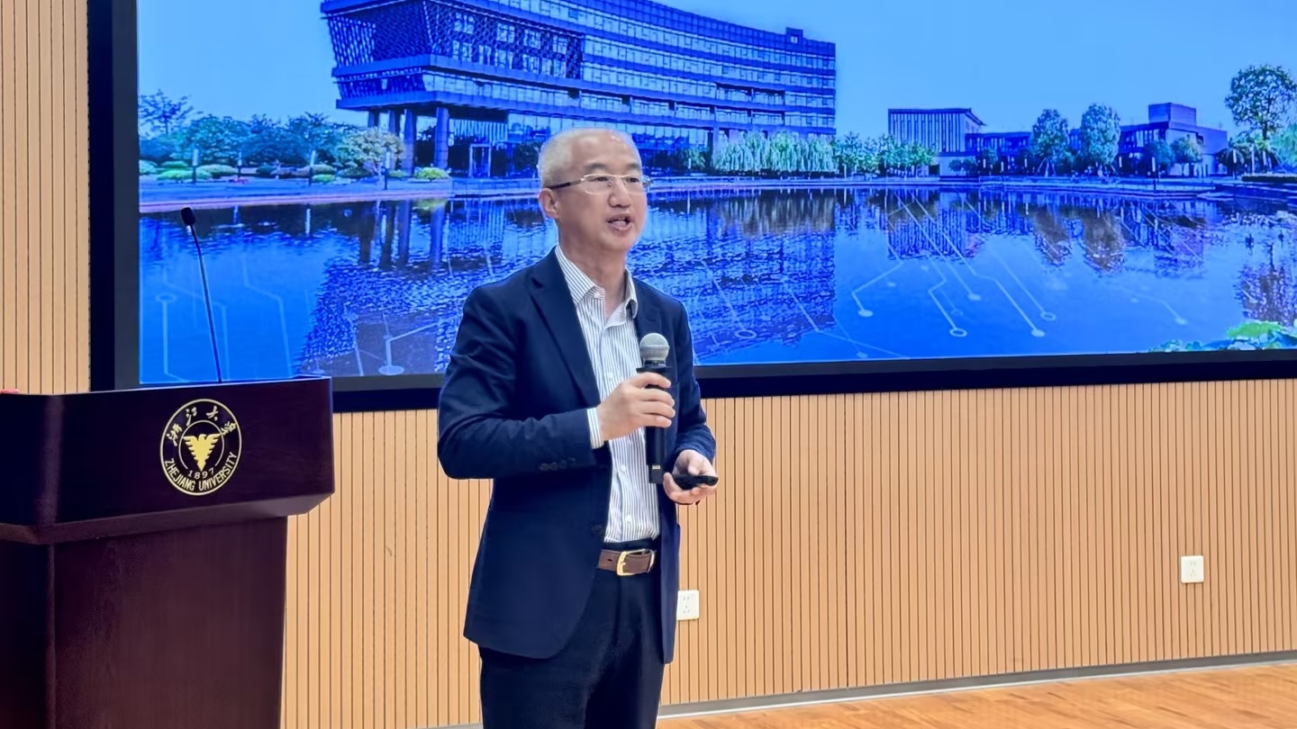 在线精品亚洲一区二区绿巨人